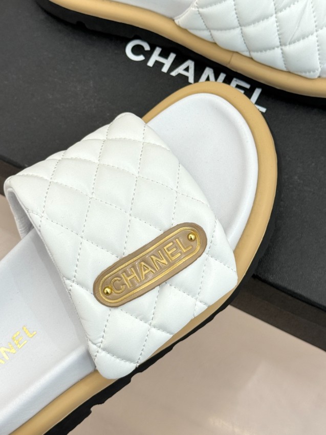 シャネル ブランド コピー サンダル キルティングデザイン フラット仕様 上質感 新作_5
