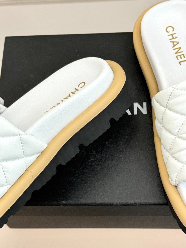 シャネル ブランド コピー サンダル キルティングデザイン フラット仕様 上質感 新作_7
