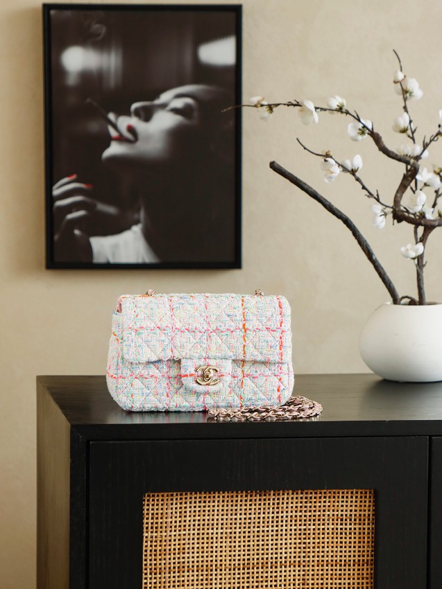 シャネル ハイブランド チェーンショルダーバッグ ツイードデザイン フラップ仕様 上質感 口コミ多数_1