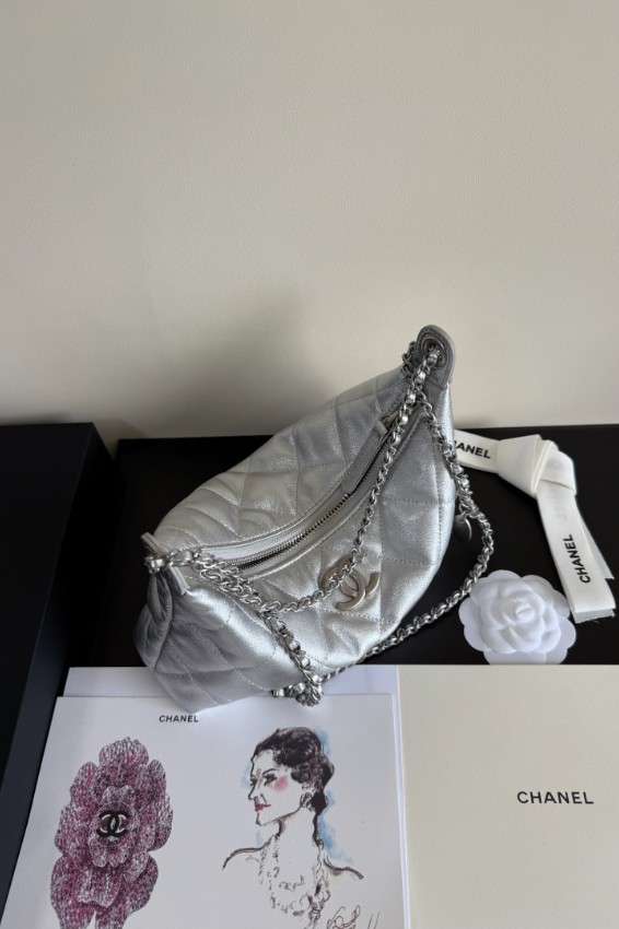 シャネル ブランド コピー チェーンショルダーバッグ キルティングデザイン ファスナー仕様 上質感 高級感仕上げ_3