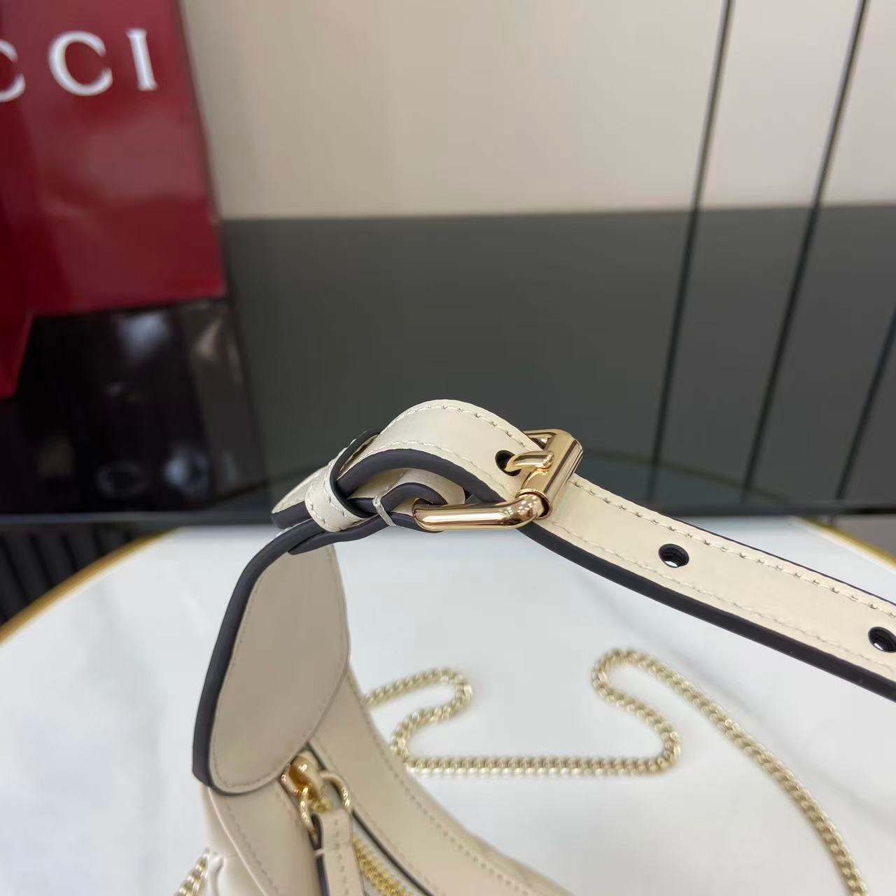 グッチ スーパーコピー ショルダーバッグ キルティングレザー ミニホーボーデザイン 安心サイト_7