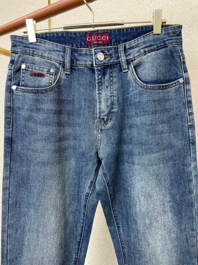 グッチ ハイブランド デニムパンツ スリムストレートシルエット ヴィンテージ加工 快適な着心地 高品質_5