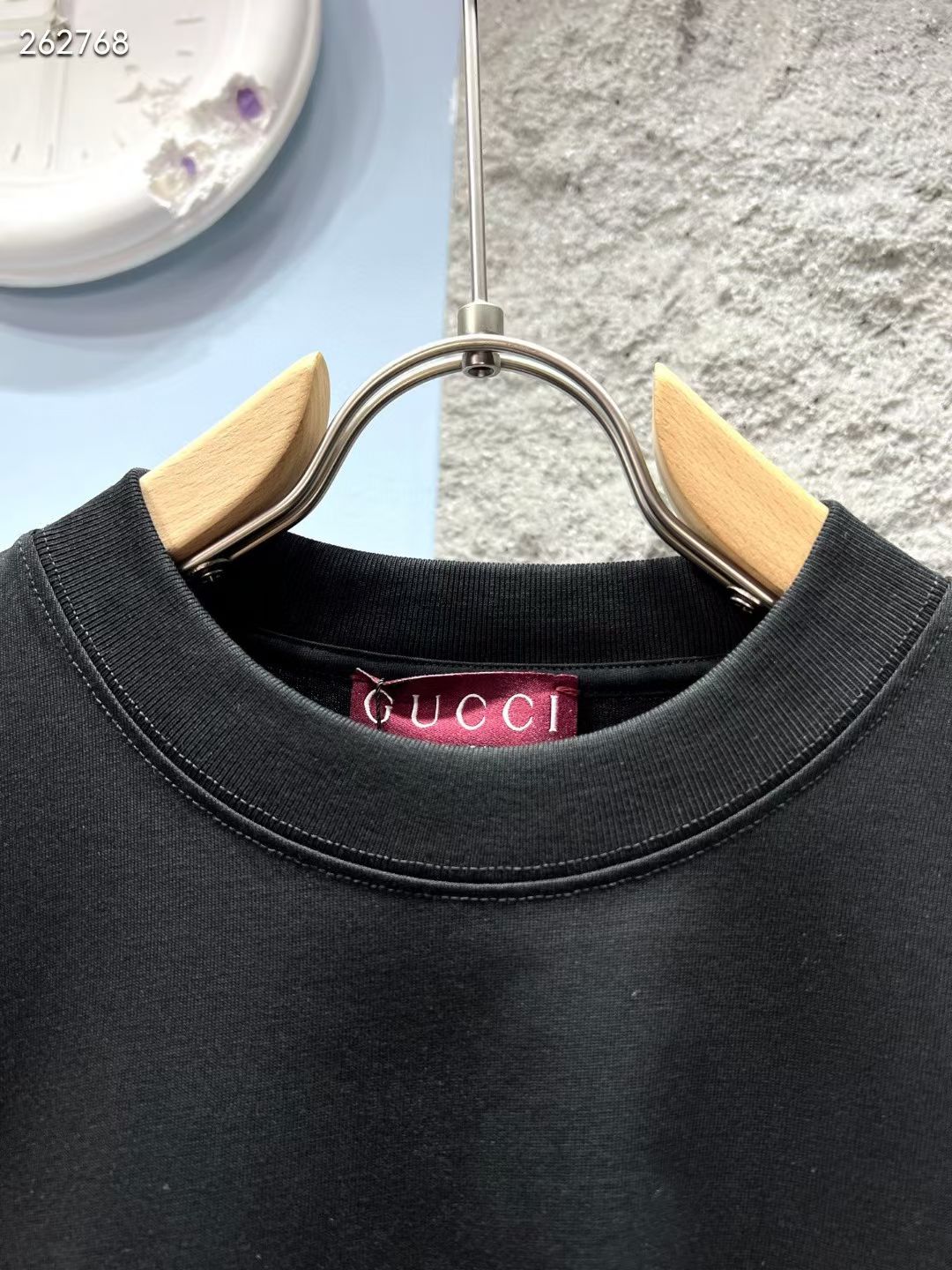 グッチ 本物級コピー Tシャツ ミニGGロゴ刺繍 クルーネックシンプル設計 快適な着心地 高評価_3