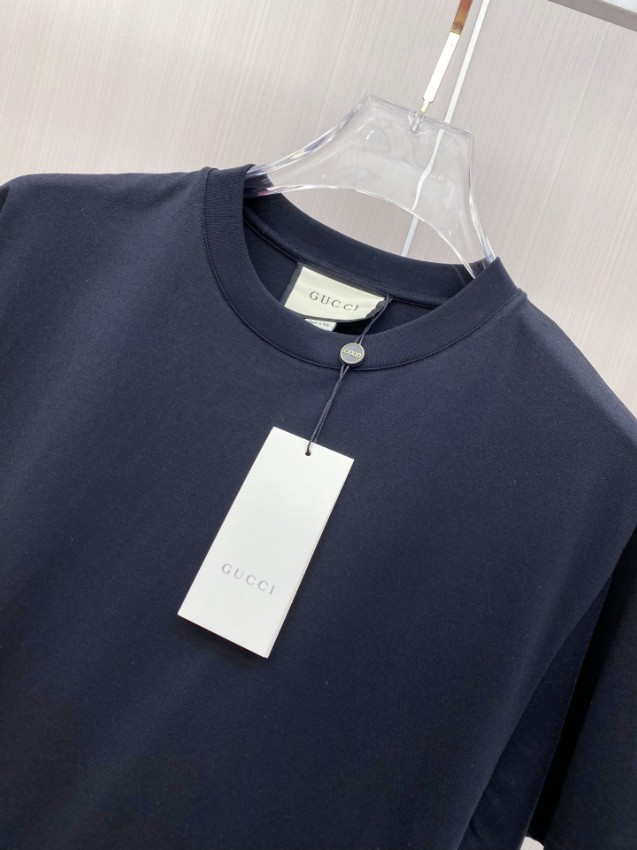 グッチ n級 Tシャツ ビッグロゴプリント クルーネックシンプル設計 通気性抜群 高品質モデル_3