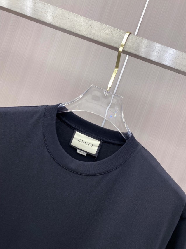 グッチ n級 Tシャツ ビッグロゴプリント クルーネックシンプル設計 通気性抜群 高品質モデル_4