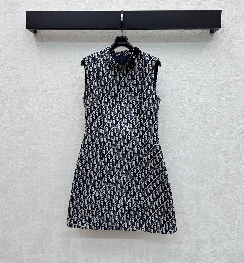 ディオール ハイブランド ノースリーブワンピース 総柄ロゴデザイン フレアシルエット 精密ディテール_1