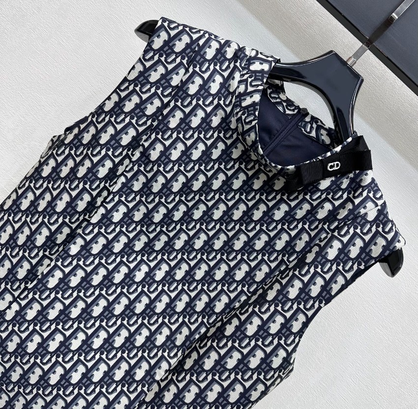 ディオール ハイブランド ノースリーブワンピース 総柄ロゴデザイン フレアシルエット 精密ディテール_5