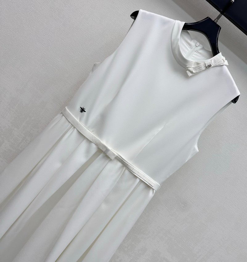 ディオール スーパーコピー ノースリーブワンピース ミニマルデザイン ベルト付きフレア 高級感仕上げ_3