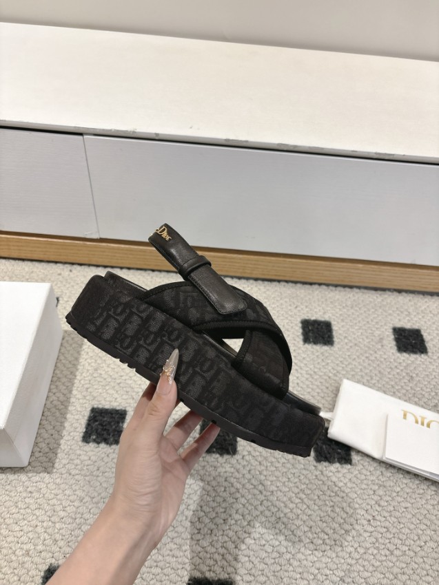 ディオール ブランド コピー クロスストラップサンダル 厚底デザイン 高評価_5