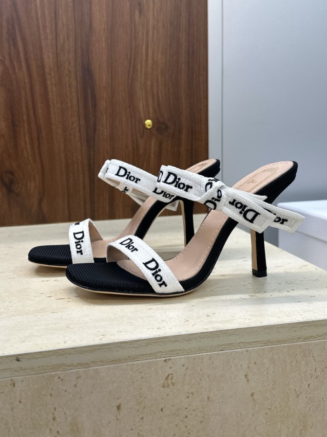 ディオール n級 ロゴストラップヒールサンダル バイカラーデザイン 新作_6