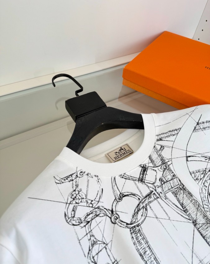 エルメス スーパーコピー 半袖Tシャツ グラフィックプリントデザイン 洗練モード 定番_3