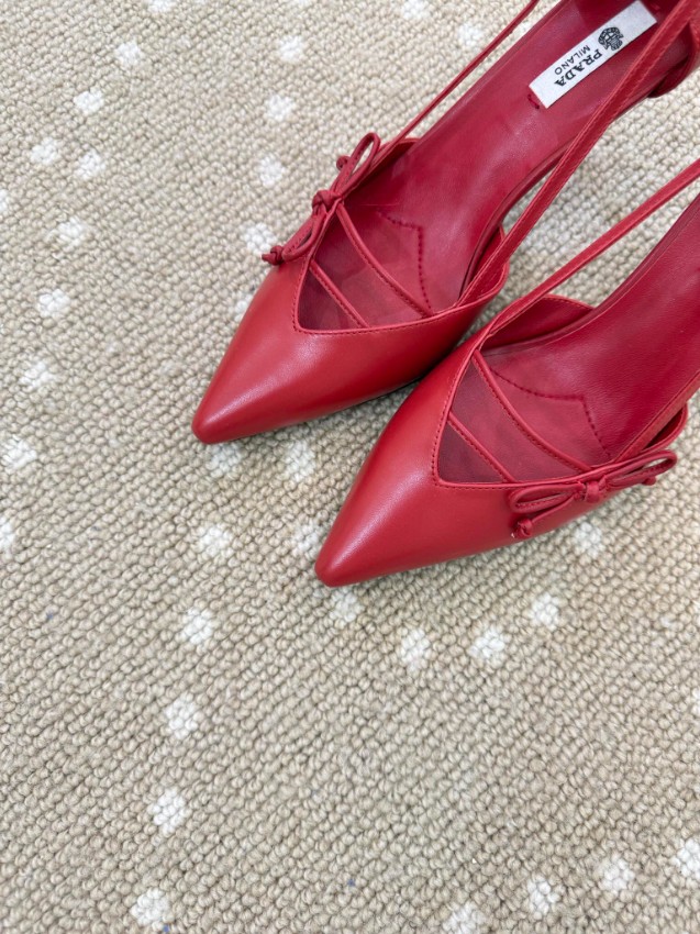 プラダ 本物級コピー パンプス レッドカラー バックストラップ ポインテッドトゥ リボンデザイン 上質レザー_3