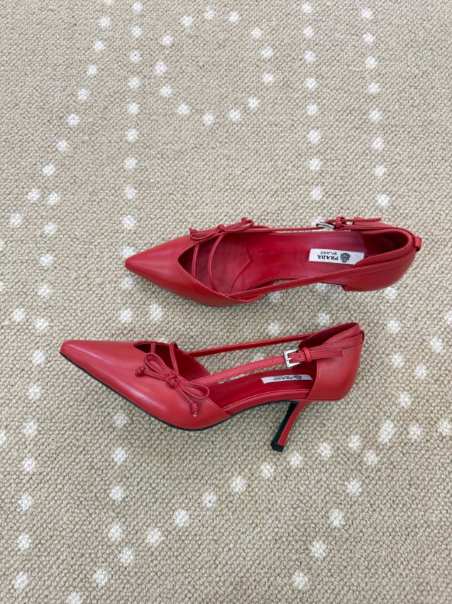 プラダ 本物級コピー パンプス レッドカラー バックストラップ ポインテッドトゥ リボンデザイン 上質レザー_4