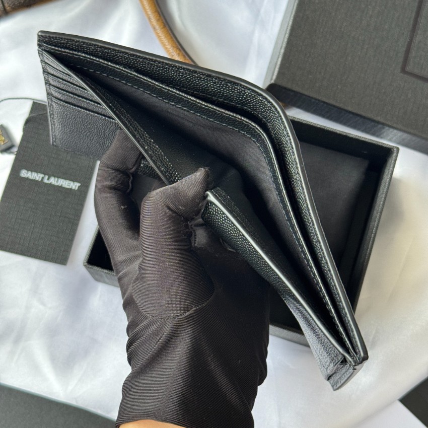 サンローラン ハイブランド 二つ折りウォレット グレインレザー コンパクト設計 精密ディテール_8