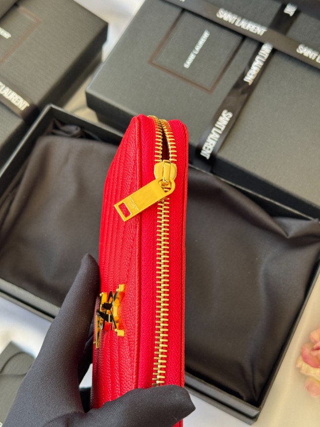 サンローラン スーパーコピー ラウンドファスナー長財布 キルティングレザー ゴールドロゴ 定番_5