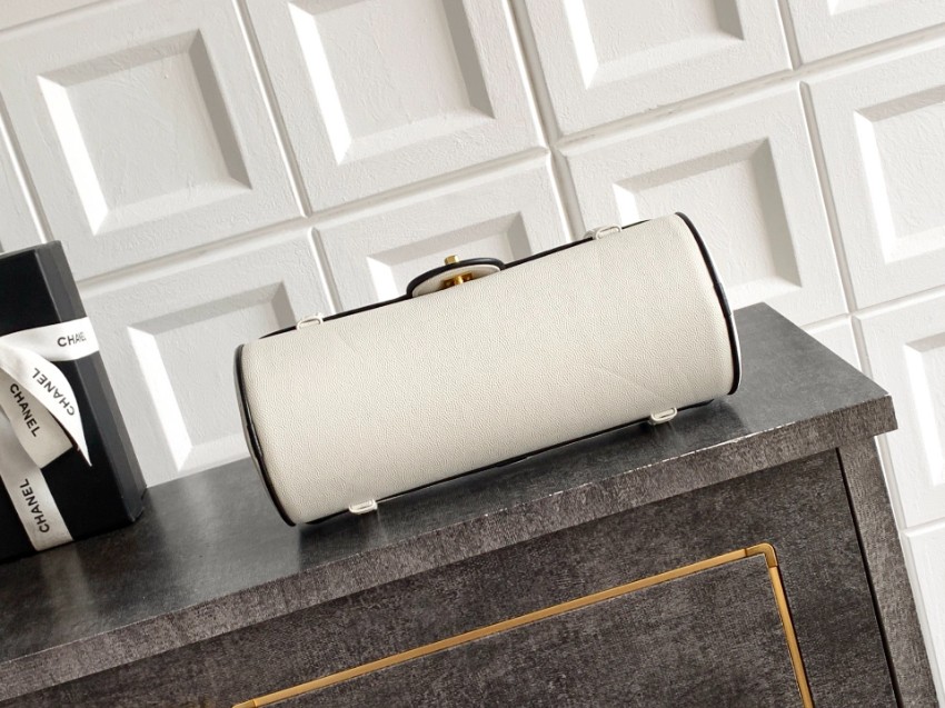 シャネル ハイブランド ショルダーバッグ フラップデザイン ゴールドココマーク スリムフォルム 上質感_3