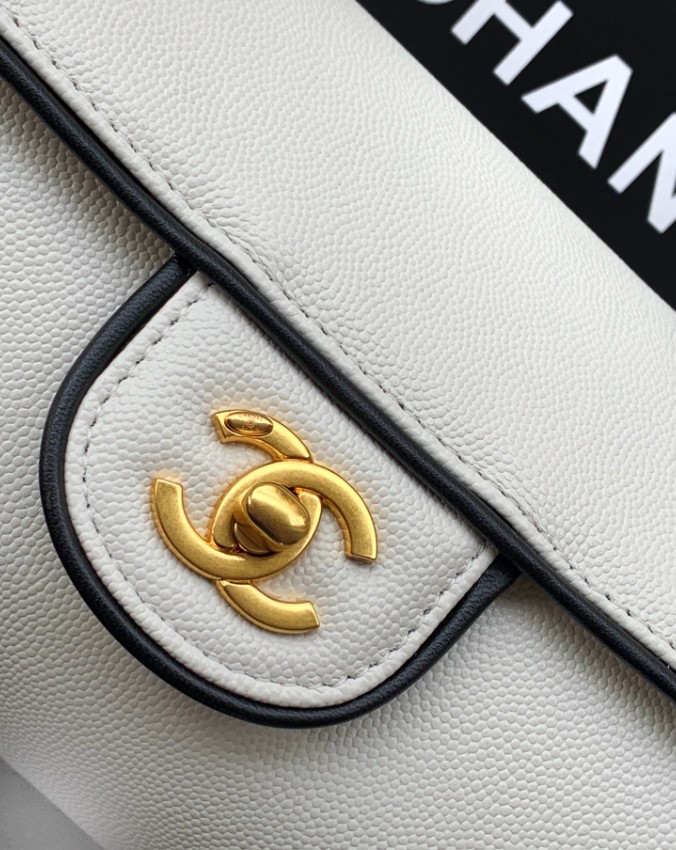 シャネル ハイブランド ショルダーバッグ フラップデザイン ゴールドココマーク スリムフォルム 上質感_7