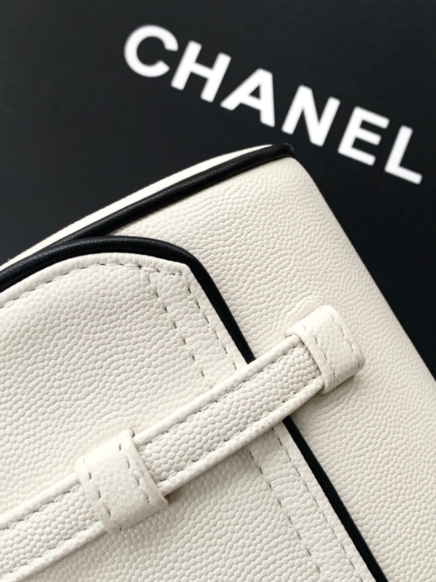 シャネル ハイブランド ショルダーバッグ フラップデザイン ゴールドココマーク スリムフォルム 上質感_6