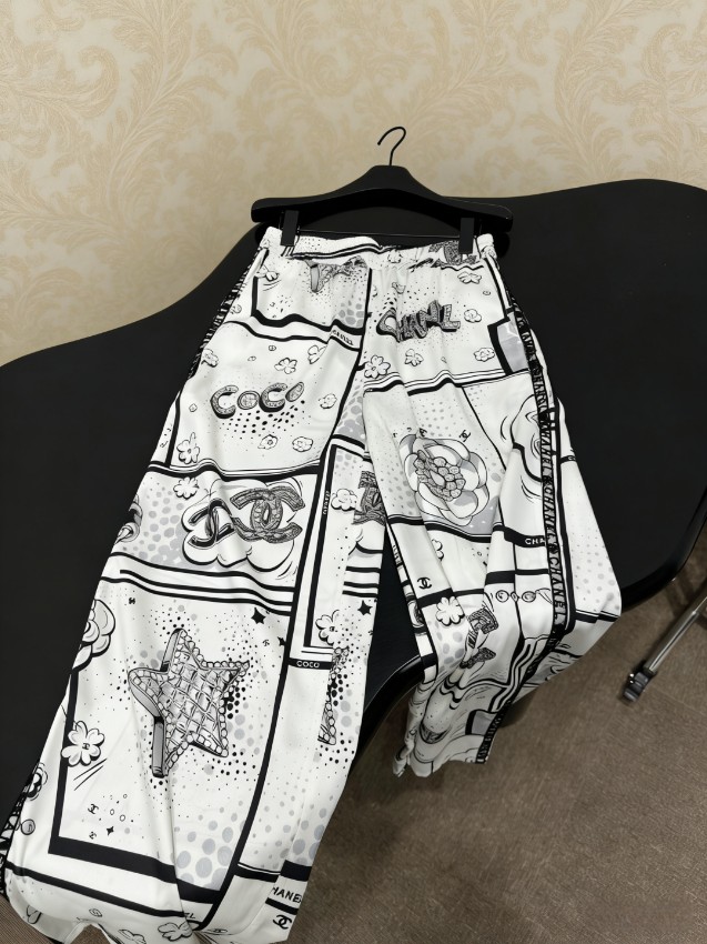 シャネル ブランド コピー ワイドパンツ 総柄プリントデザイン シンプルデザイン 高品質_4