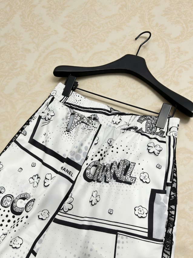 シャネル ブランド コピー ワイドパンツ 総柄プリントデザイン シンプルデザイン 高品質_5
