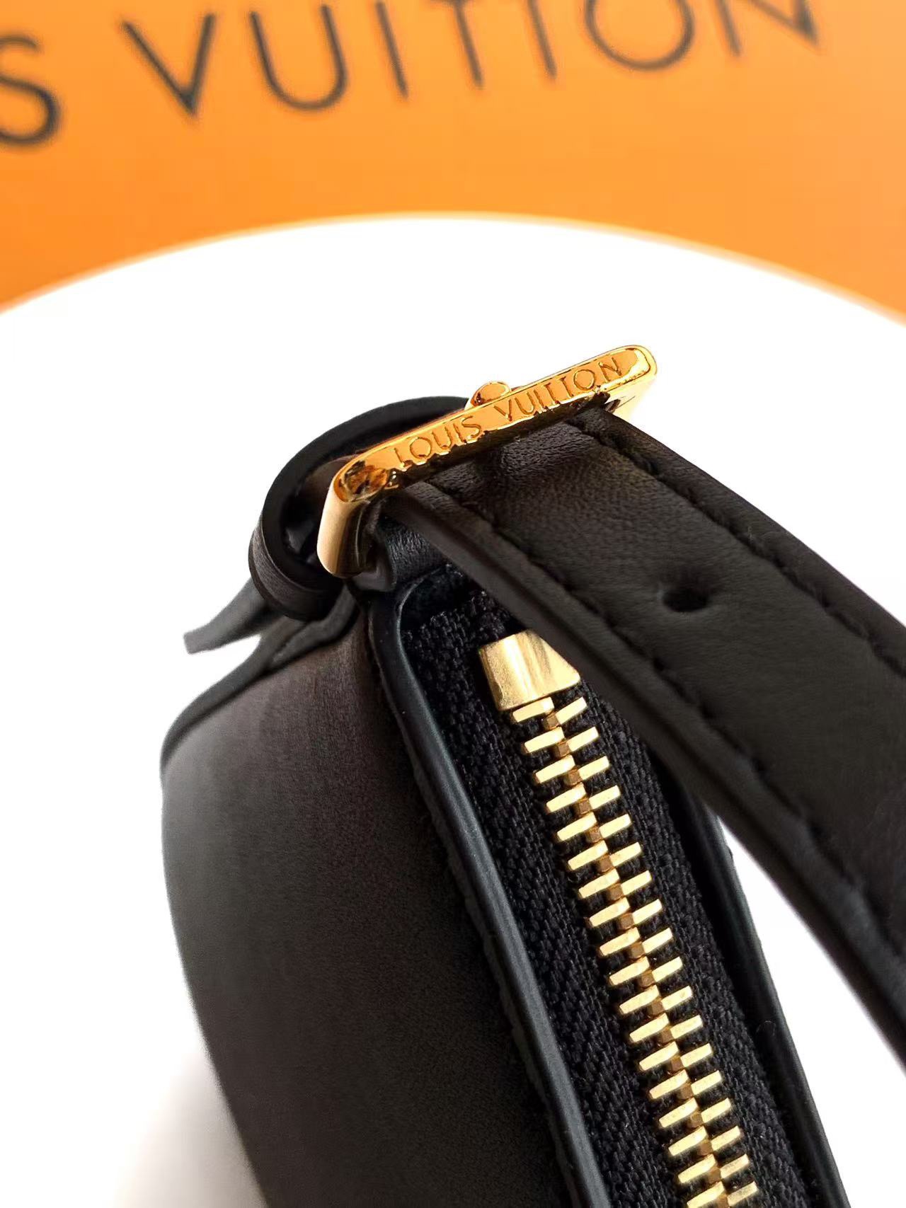 ルイヴィトン n級 ミニショルダーバッグ スリムシルエット レザーデザイン 上質感モデル_5