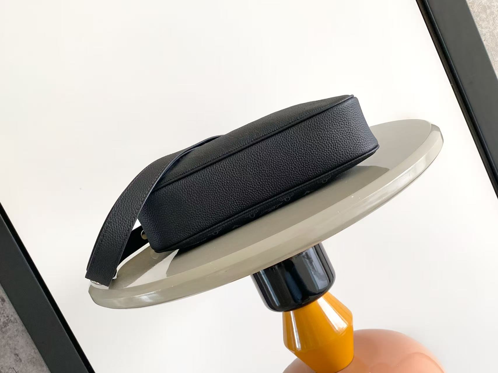 ルイヴィトン 格安 ショルダーバッグ モノグラムパンチング レザー仕様 高級感仕上げ リピーター多数_5