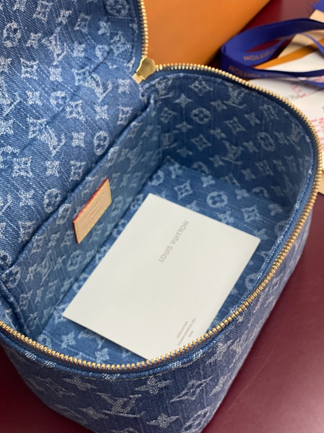 ルイヴィトン スーパーコピー モノグラムデニム バニティバッグ ハンドル付き収納ケース 高級感仕上げ_6