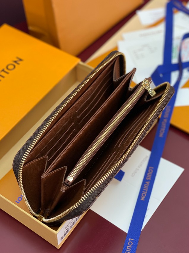 ルイヴィトン ブランド コピー モノグラム ラウンドファスナー長財布 大容量収納モデル 正確な刻印_4