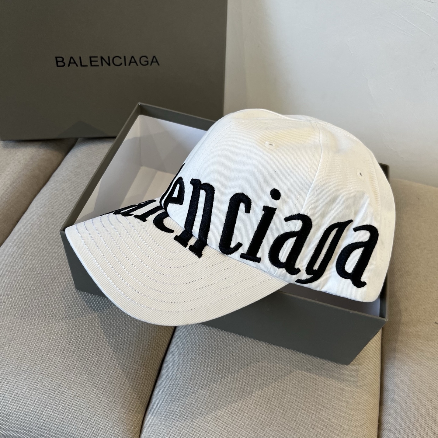 1776070659168480.jpg balenciaga-copy-cap-accessory-202604131200 (4).jpg