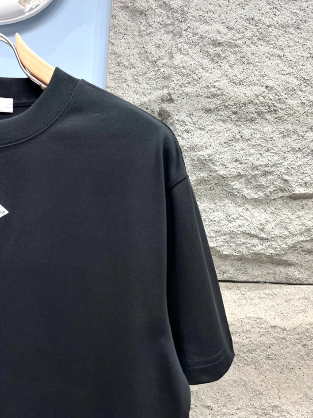 ディオール 本物級コピー 半袖Tシャツ ミニロゴ刺繍 ミニマルデザイン 精密ディテール_5