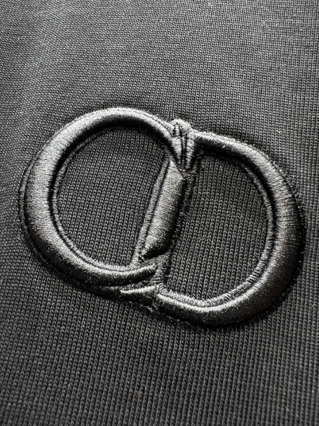 ディオール ブランド コピー 半袖Tシャツ CDロゴ刺繍 ミニマルデザイン 上質感 口コミ多数_7