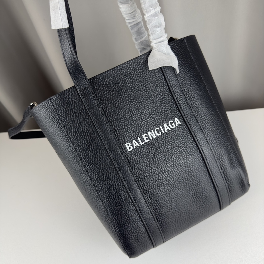 balenciaga-neo-classic-copy-202604151200 (4).jpg