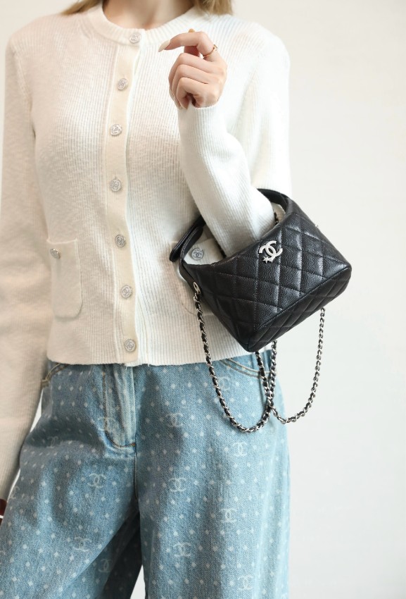 シャネル 本物級コピー ワンショルダーバッグ チェーンストラップ キルティング仕様 丁寧な縫製_8