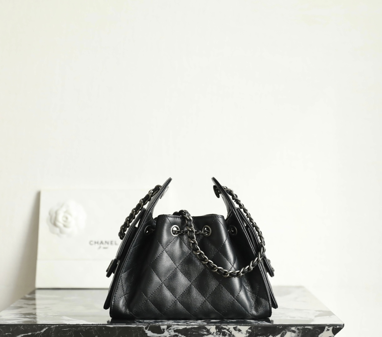 シャネル n級 ドローストリングチェーンバッグ キルティングレザー仕様 新作_2