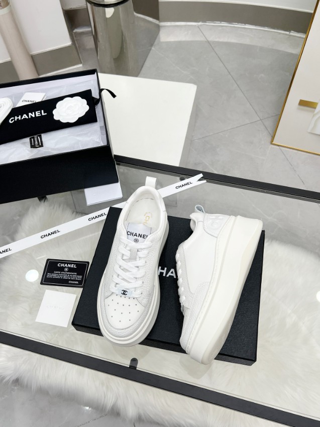 シャネル ハイブランド 厚底スニーカー レザーデザイン 本革使用_3