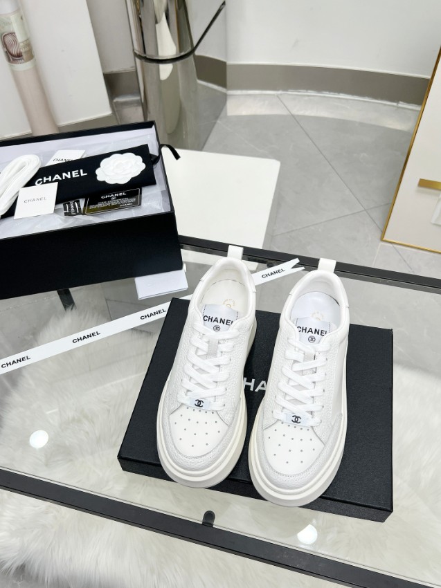 シャネル ハイブランド 厚底スニーカー レザーデザイン 本革使用_2