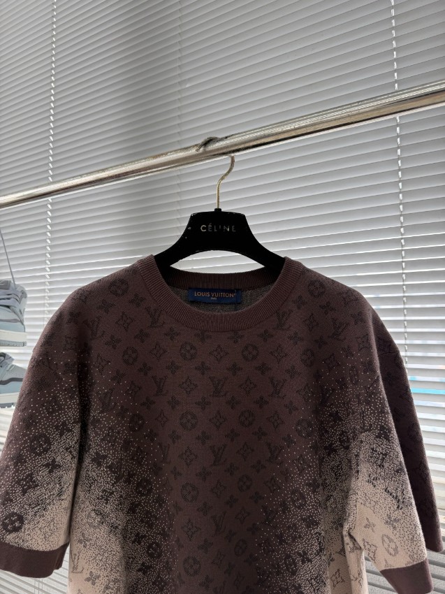 ルイヴィトン ハイブランド モノグラムグラデーション半袖Tシャツ 肌触り良好 本格派モデル 上質感_5