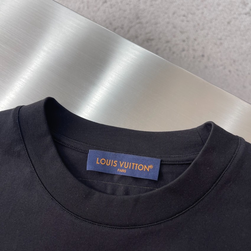 ルイヴィトン スーパーコピー モノグラムワッペン半袖Tシャツ 快適な着心地 高級レベル仕様 通気_1