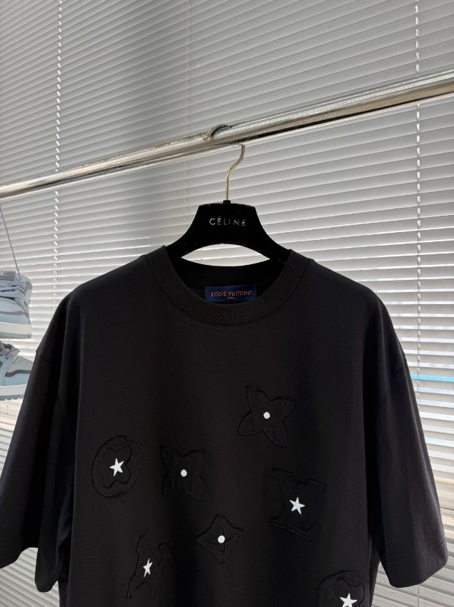 ルイヴィトン スーパーコピー モノグラムワッペン半袖Tシャツ 快適な着心地 高級レベル仕様 通気_5