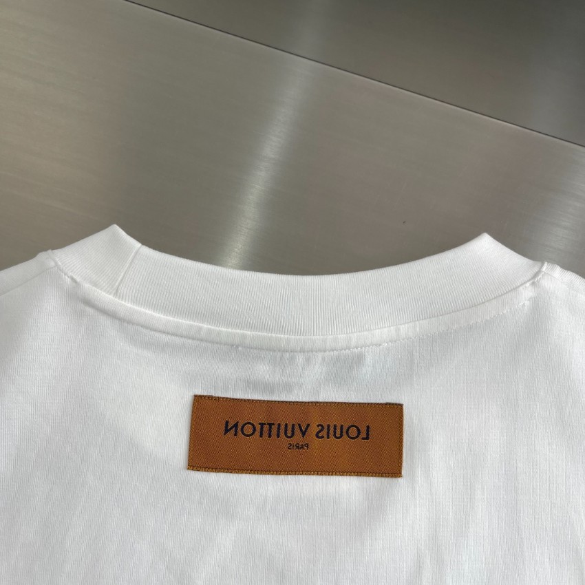 ルイヴィトン ブランド コピー モノグラムワッペン半袖Tシャツ 男女兼用 丁寧な縫製 快適仕様_1
