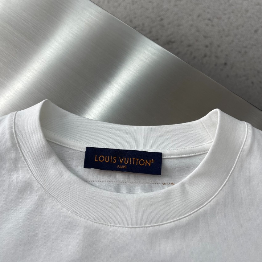 ルイヴィトン ブランド コピー モノグラムワッペン半袖Tシャツ 男女兼用 丁寧な縫製 快適仕様_3