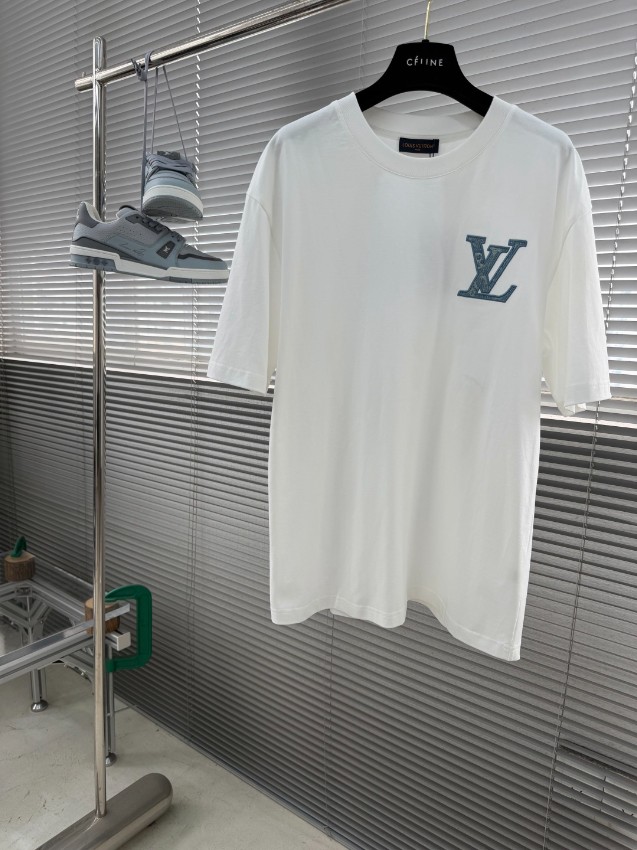 ルイヴィトン スーパーコピー LVロゴ刺繍半袖Tシャツ シンプルデザイン 定番_6