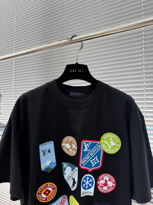ルイヴィトン 本物級コピー ワッペンデザイン半袖Tシャツ 通気 発送保証_7