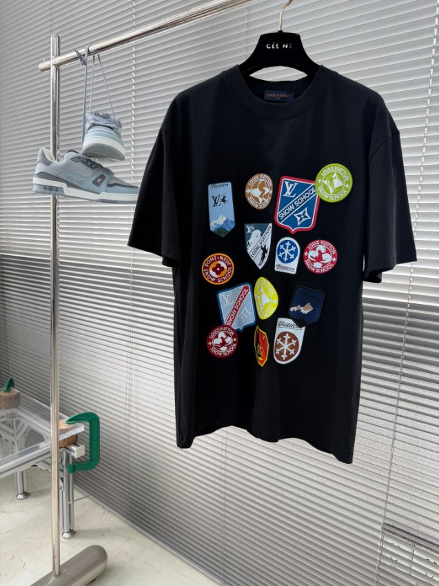 ルイヴィトン 本物級コピー ワッペンデザイン半袖Tシャツ 通気 発送保証_5