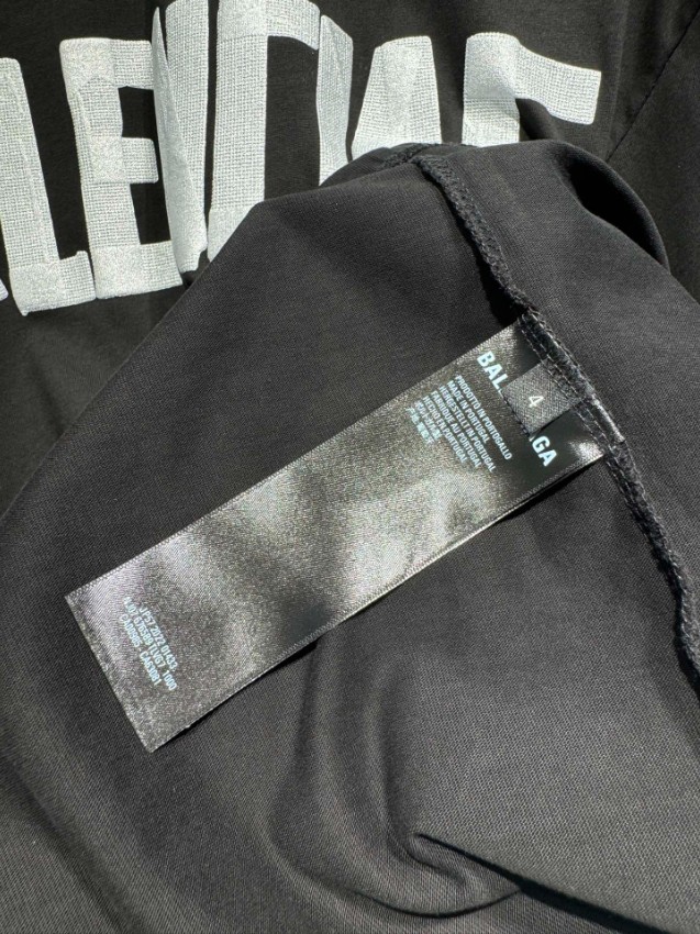 バレンシアガ 格安 ロゴプリントオーバーサイズ半袖Tシャツ 高品質 安心サイト_3