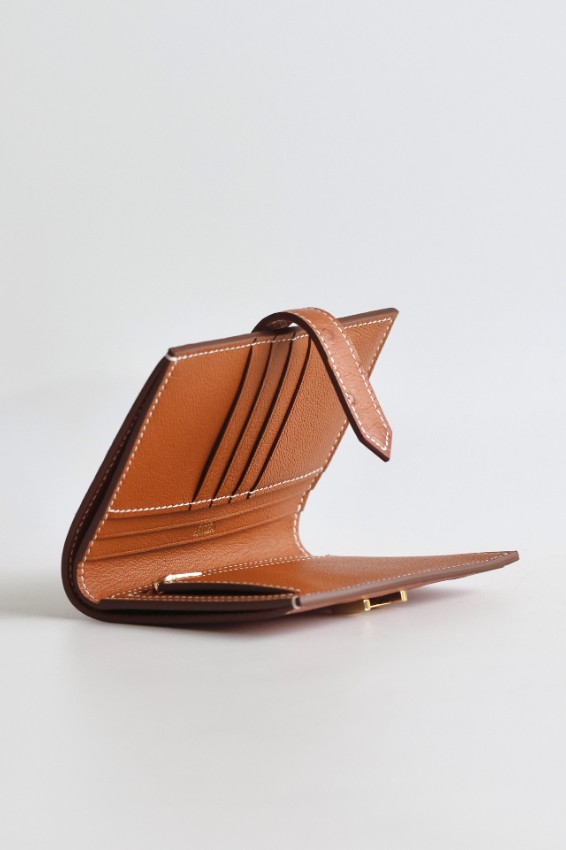 エルメス スーパーコピー ベアンコンパクトウォレット キャメルオーストリッチ風 ゴールド金具 数量限定入荷_6