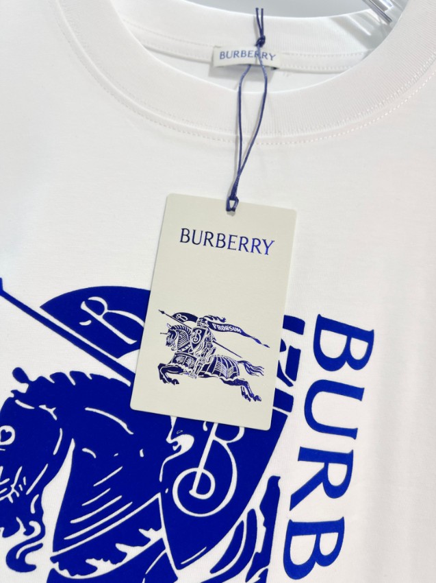 バーバリー 本物級コピー ロゴプリント半袖Tシャツ 肌触り良好 高再現度_2