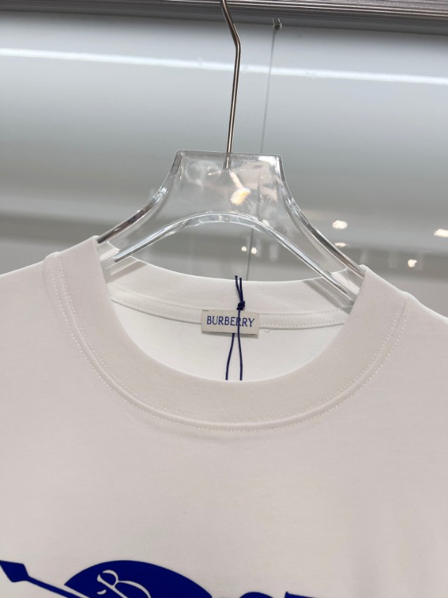 バーバリー 本物級コピー ロゴプリント半袖Tシャツ 肌触り良好 高再現度_8