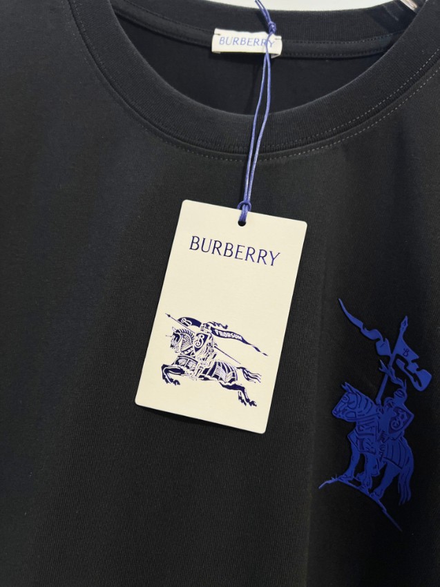 バーバリー スーパーコピー ワンポイント半袖Tシャツ 通気 ノベルティ付き_5