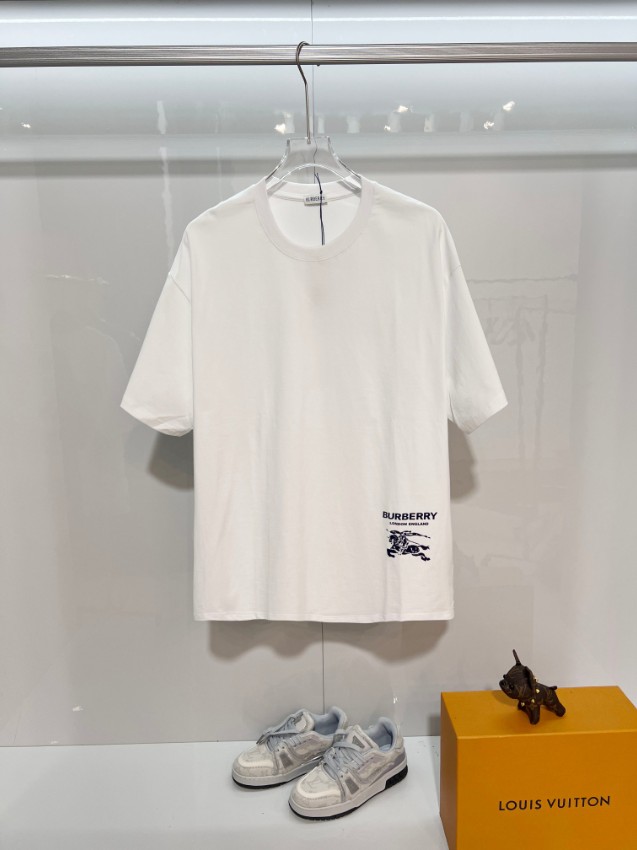 バーバリー ブランド コピー ロゴ刺繍半袖Tシャツ シンプルデザイン 高品質_1